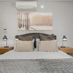 Warwick Apartments By Propr